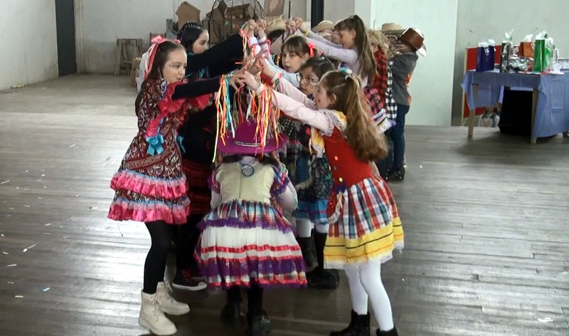 ECM - ESCOLA CORAÇÃO DE MARIA REALIZA NO CENTRO DE EVENTOS SÃO BASÍLIO MAGNO SEU TRADICIONAL: "ARRAIA DO CORAÇÃO"